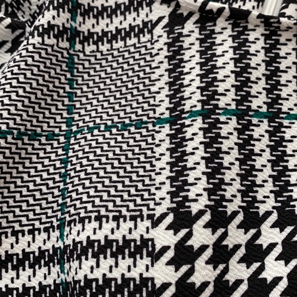 Violet B. Houndstooth ruffle sleeve Dress - Picture 12 of 12